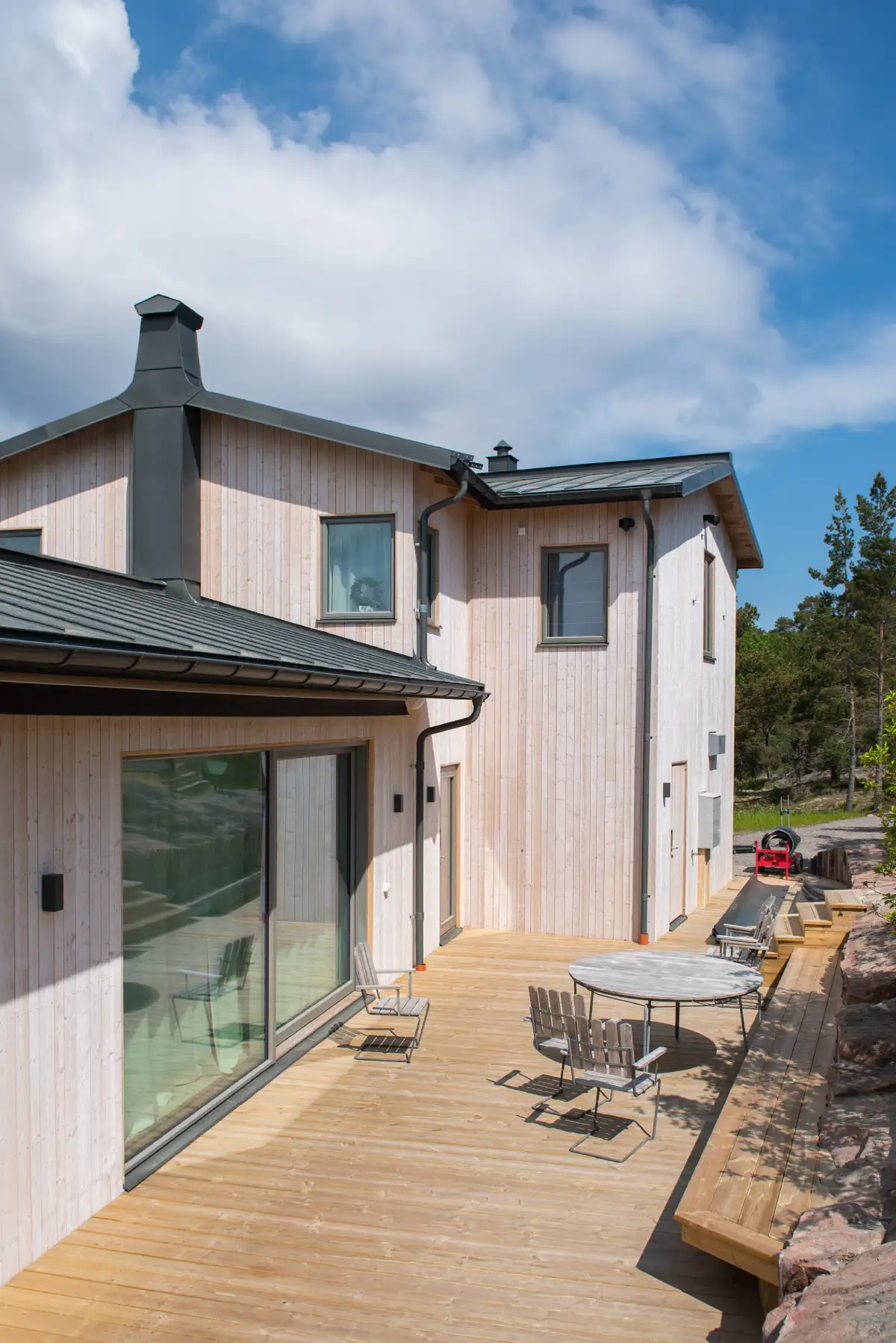 JS 2 & 4 Huset på ön-5